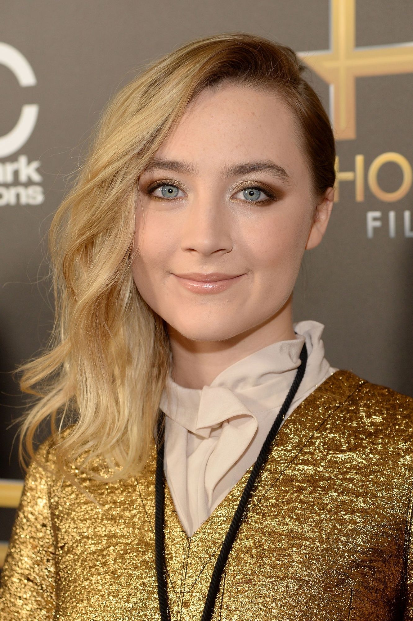 November 01: 19th Annual Hollywood Film Awards - SRF-042 - Saoirse ...