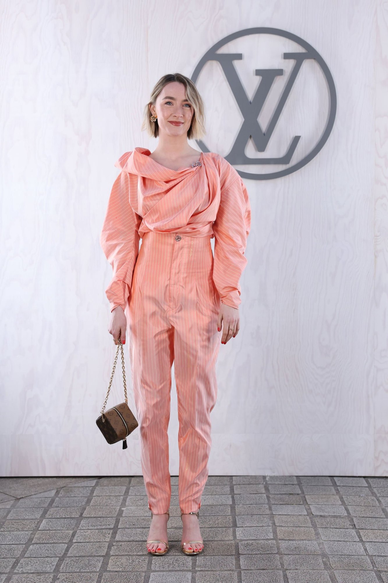 SRF-025.jpg SRF-025.jpg